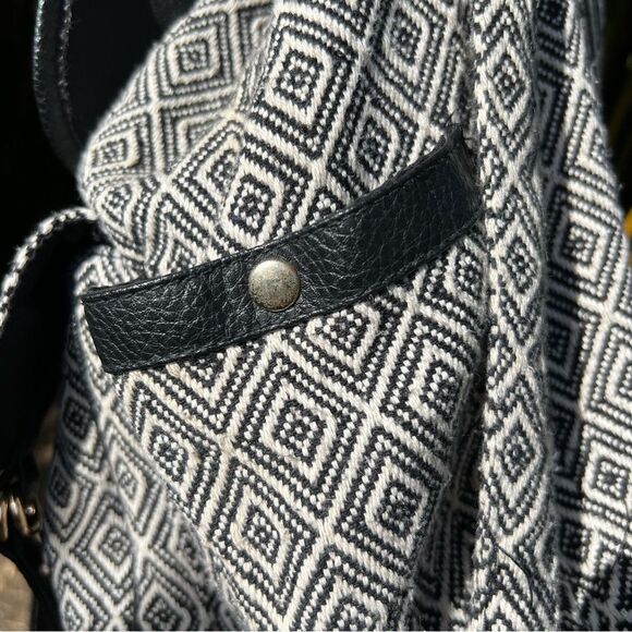 EXPRESSIONS leather trim backpack 🖤 great use condition 🖤 - Picture 8 of 8